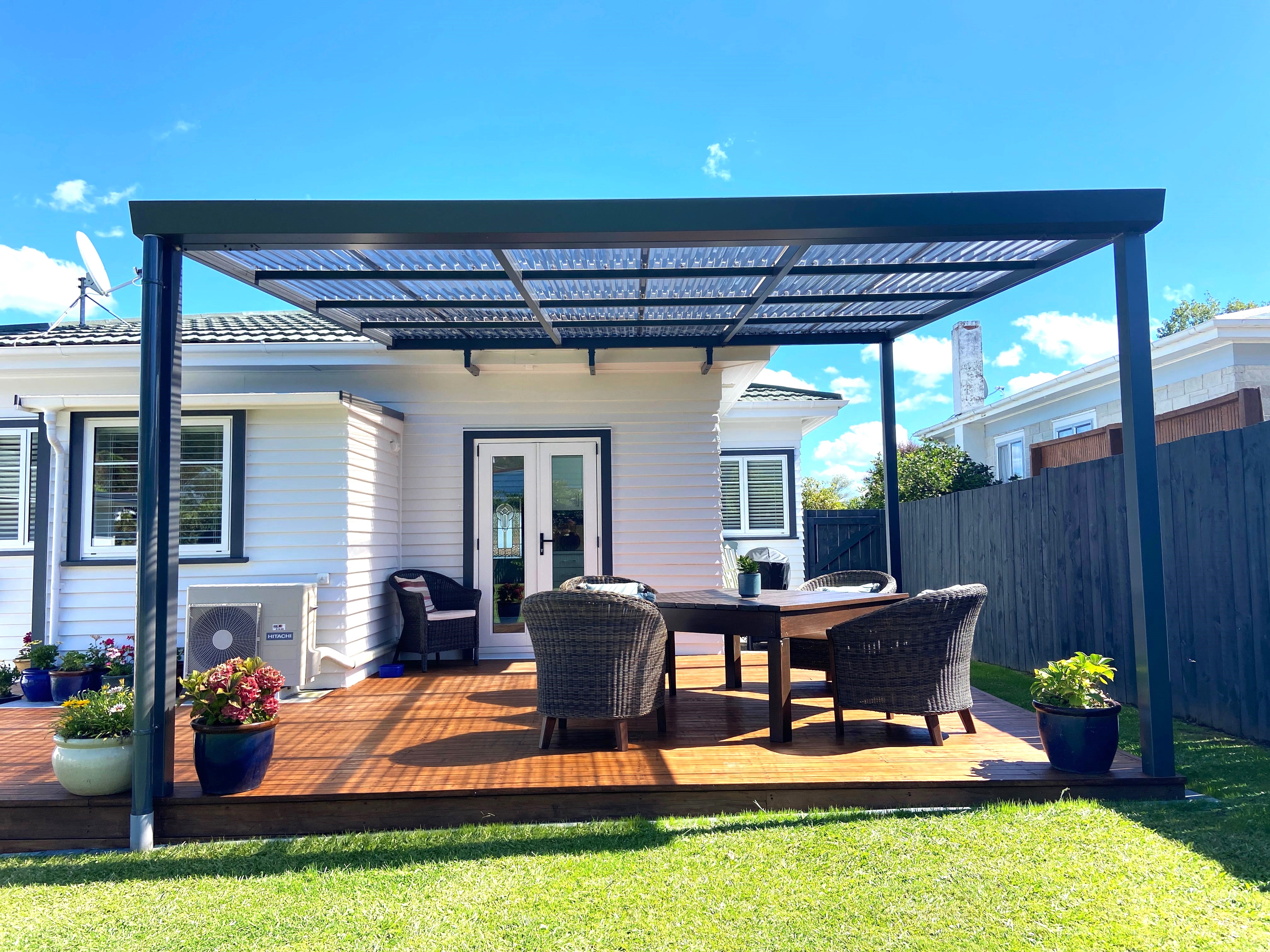 Halo® pergola